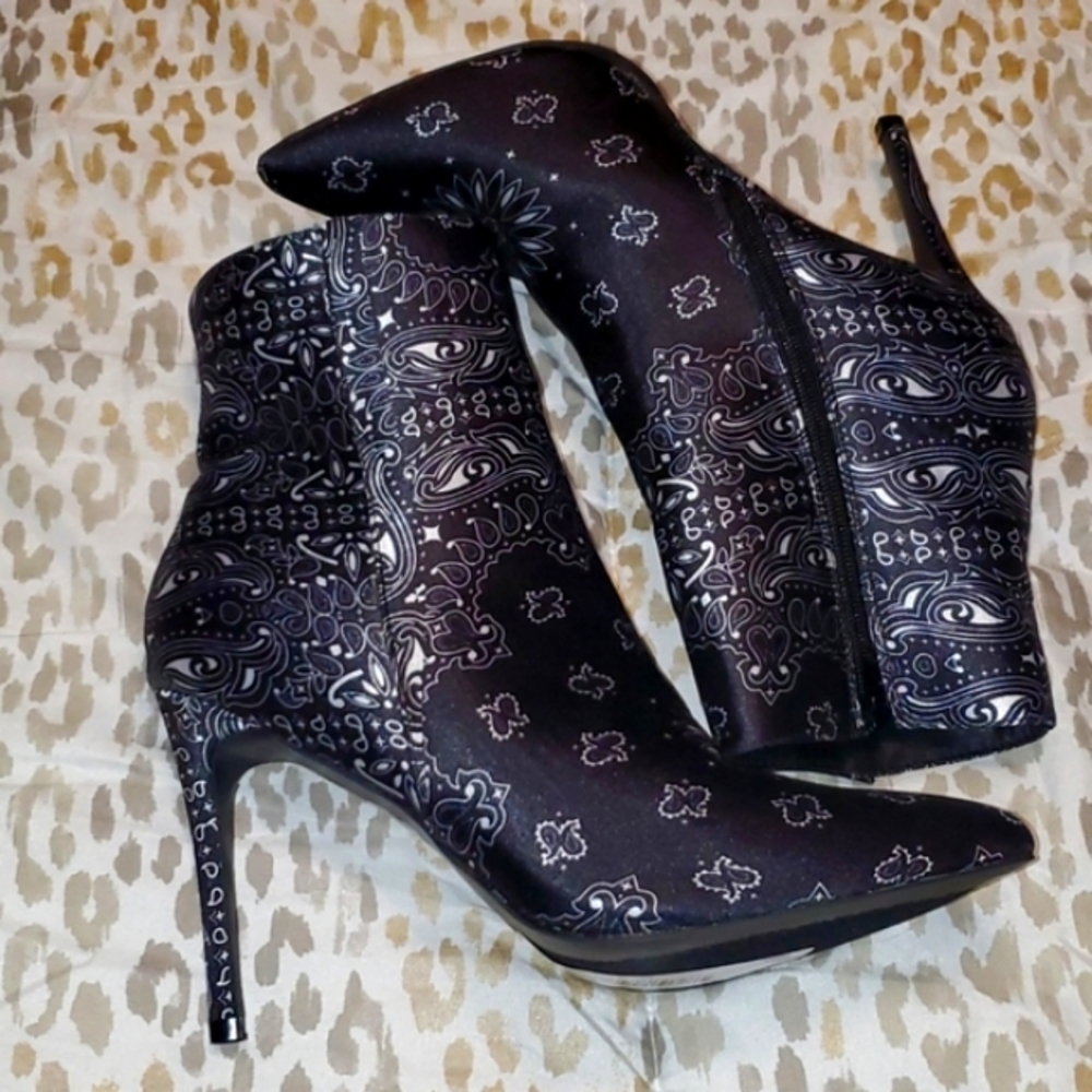 Ladies Black & Silver Albata Ankle Boots